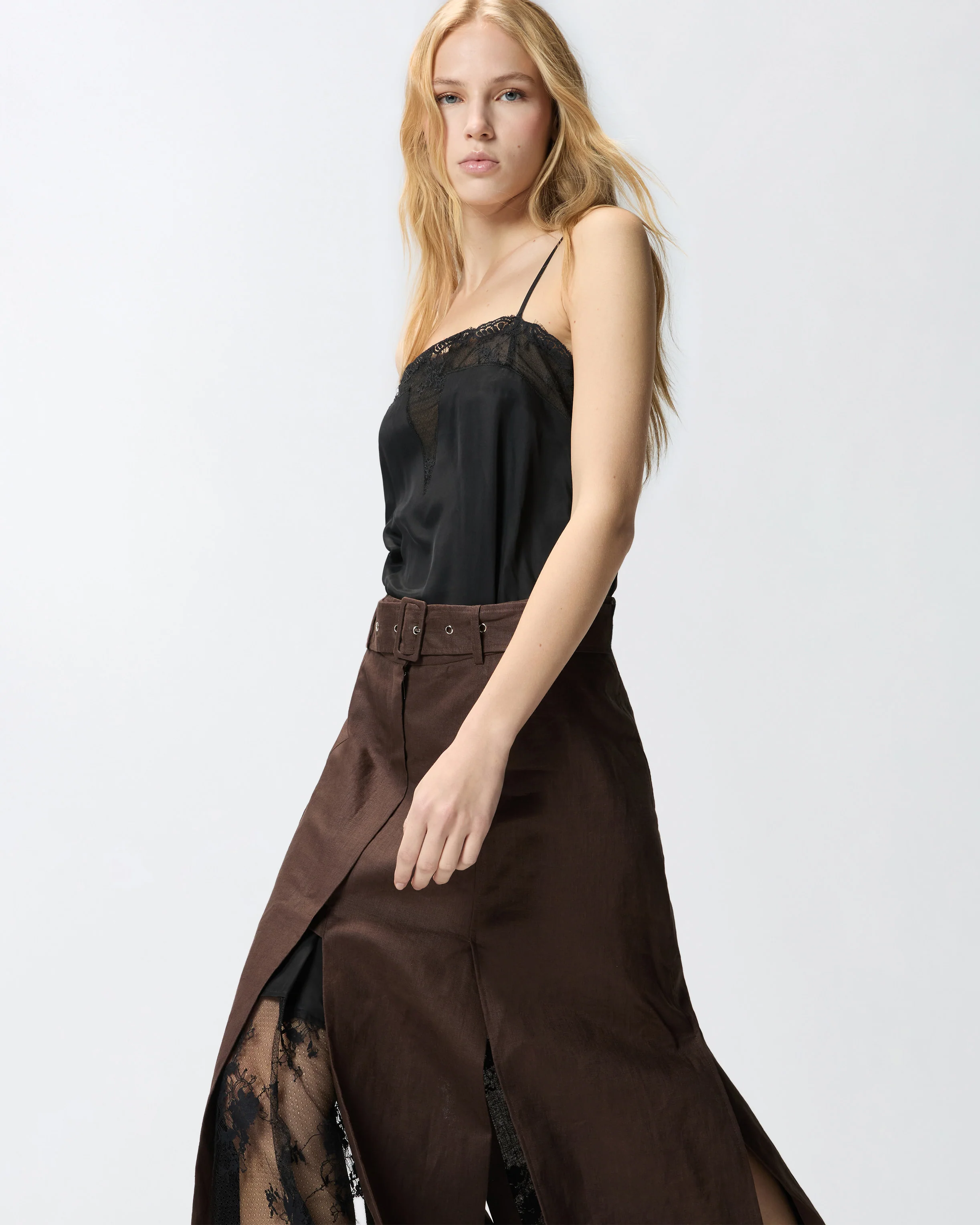 Abito midi in lino con top in pizzo