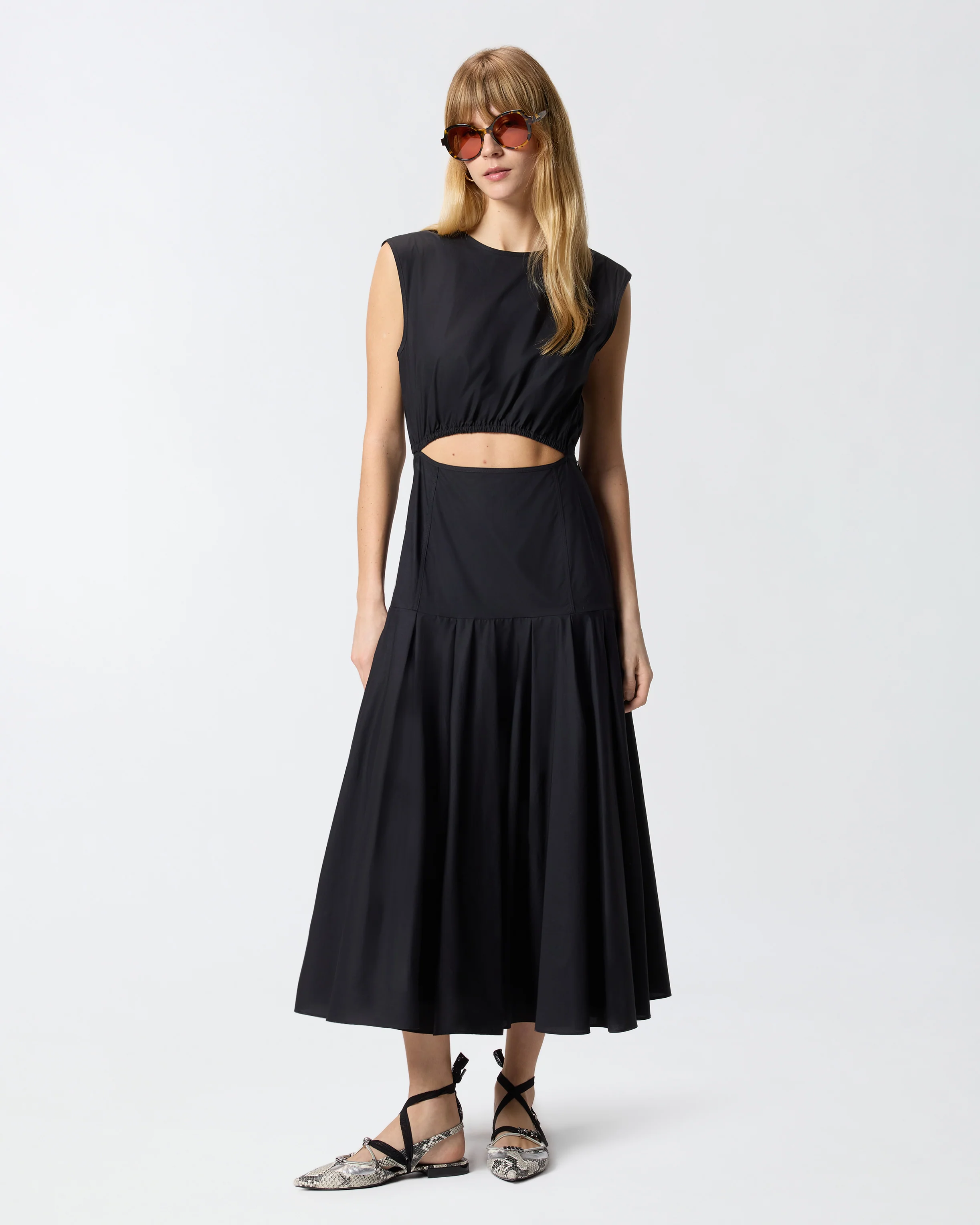 Abito midi smanicato con pieghe e cut-out - Image 2