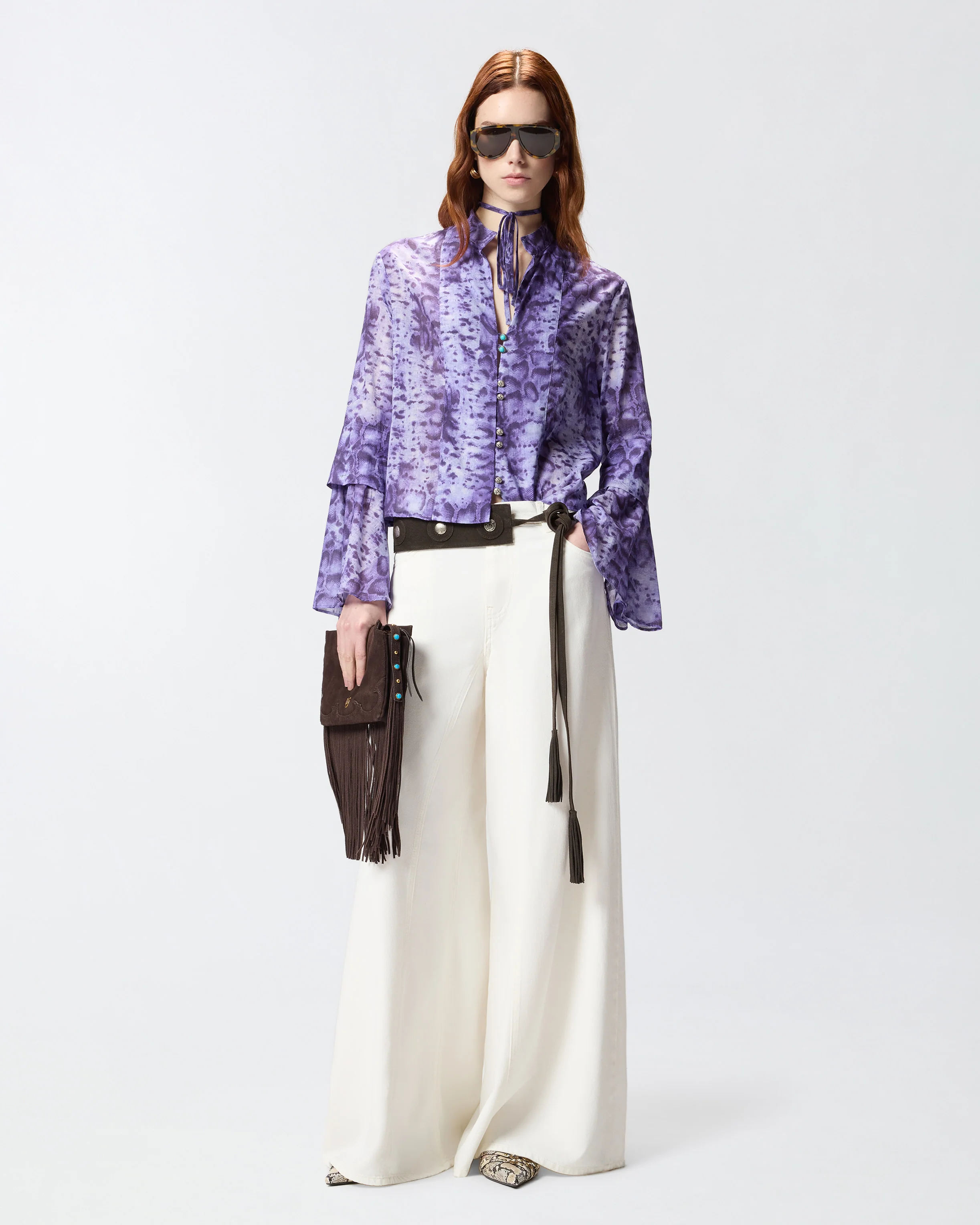 Blusa con stampa snake e bottoni gioiello - Image 2