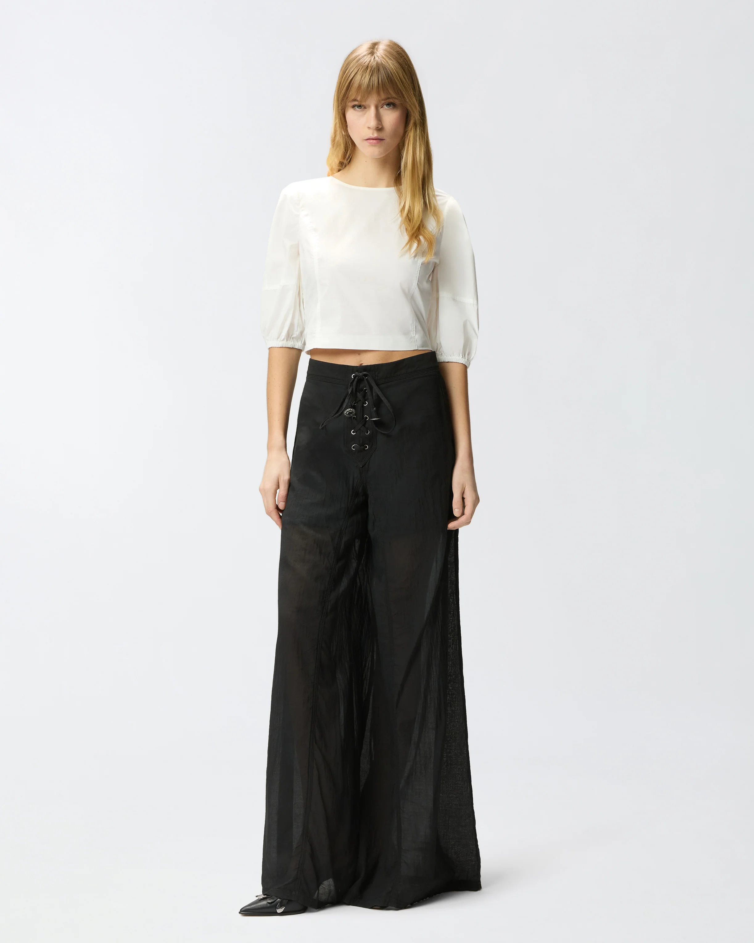 Blusa cropped con schiena scoperta - Image 2