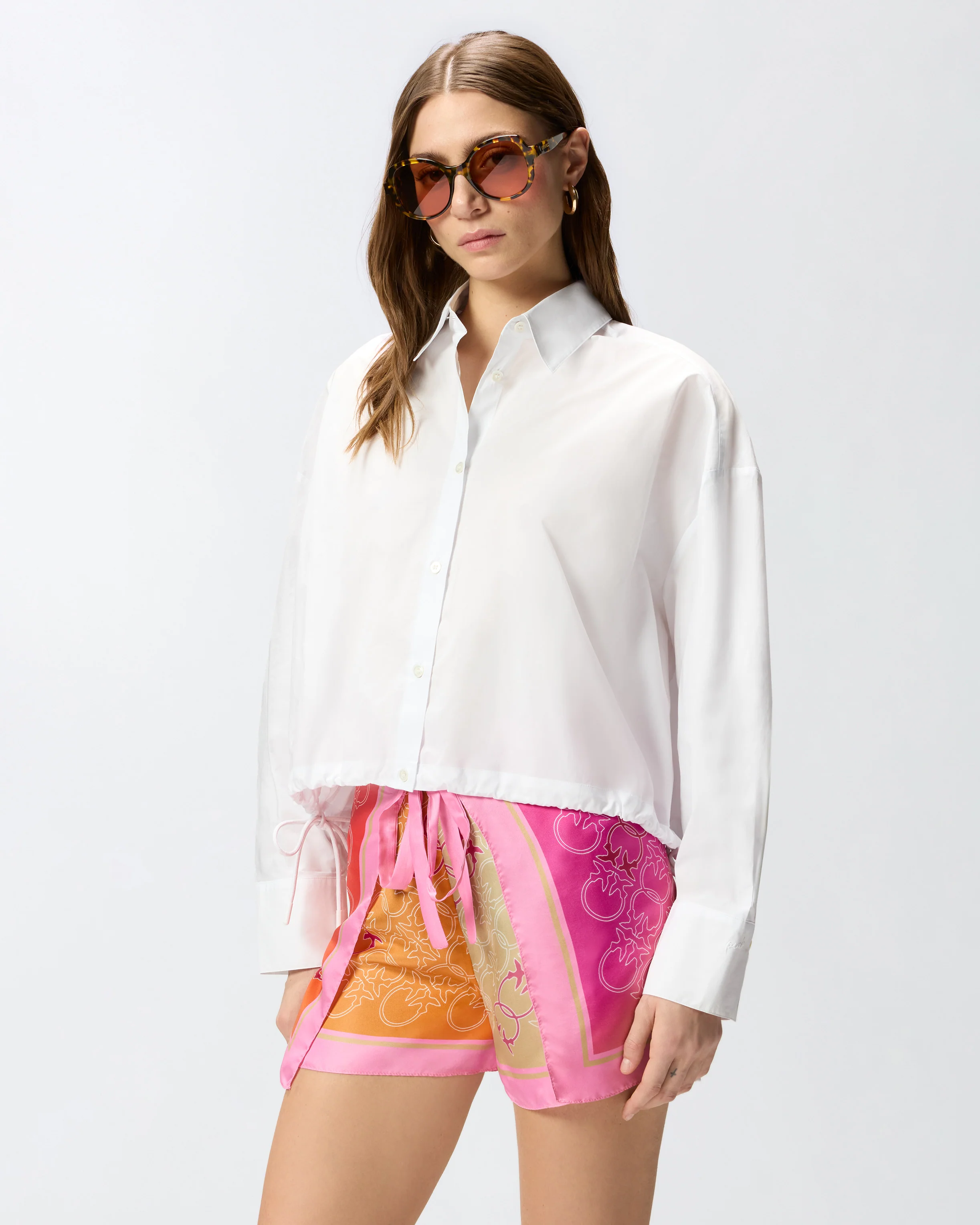 Camicia cropped in cotone a righe con logo