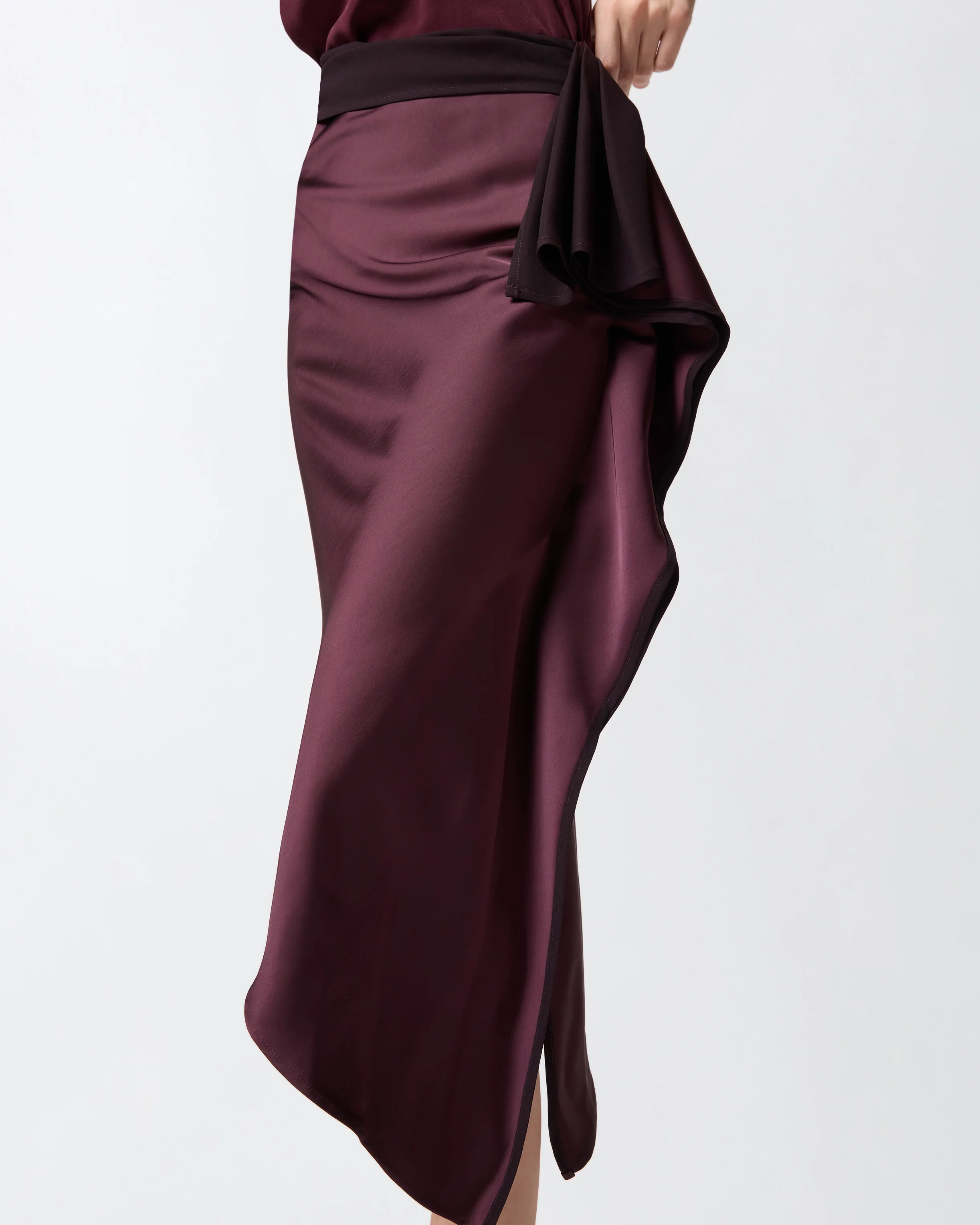 Gonna longuette asimmetrica in satin - Image 4