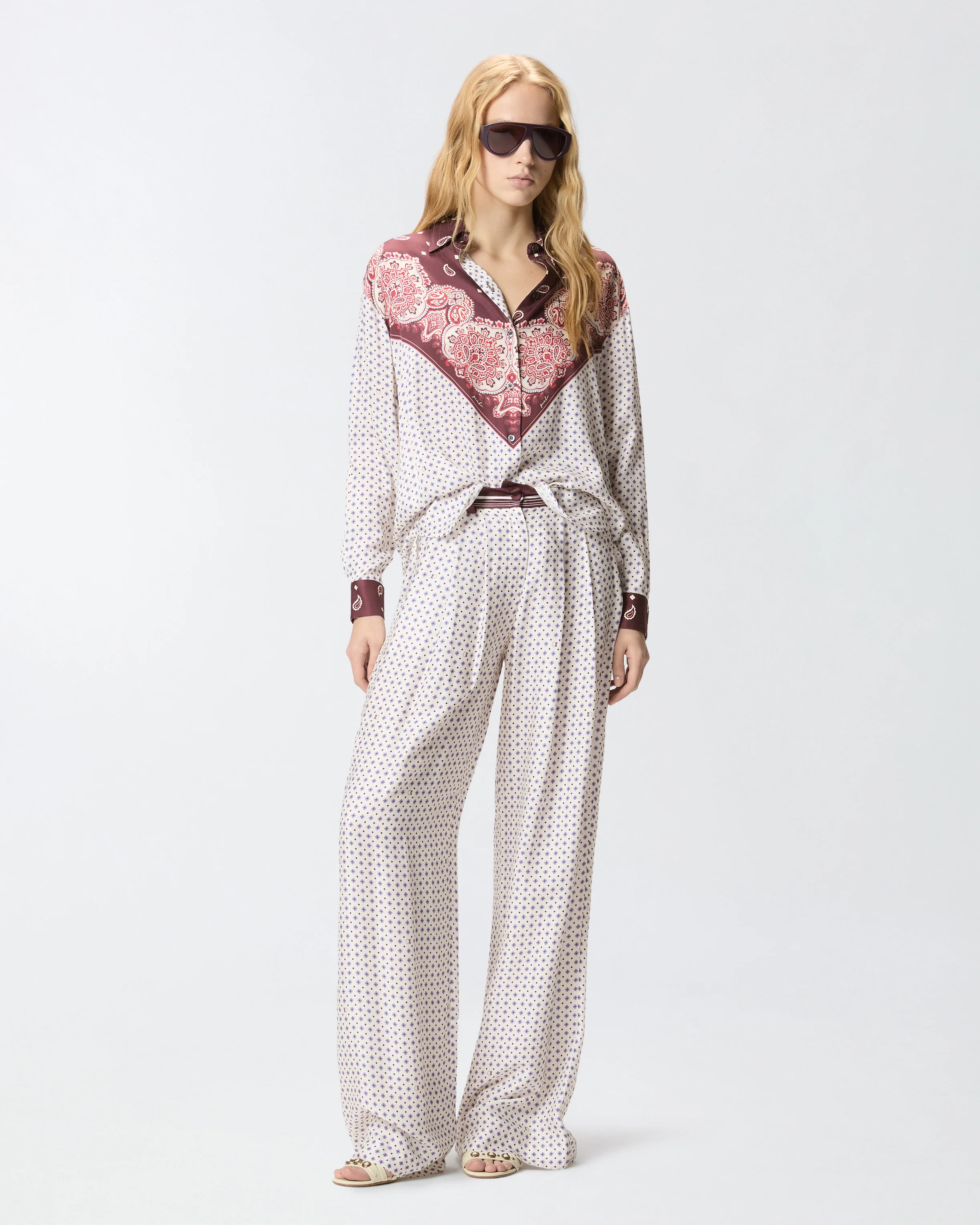 Pantaloni con motivo cravatteria