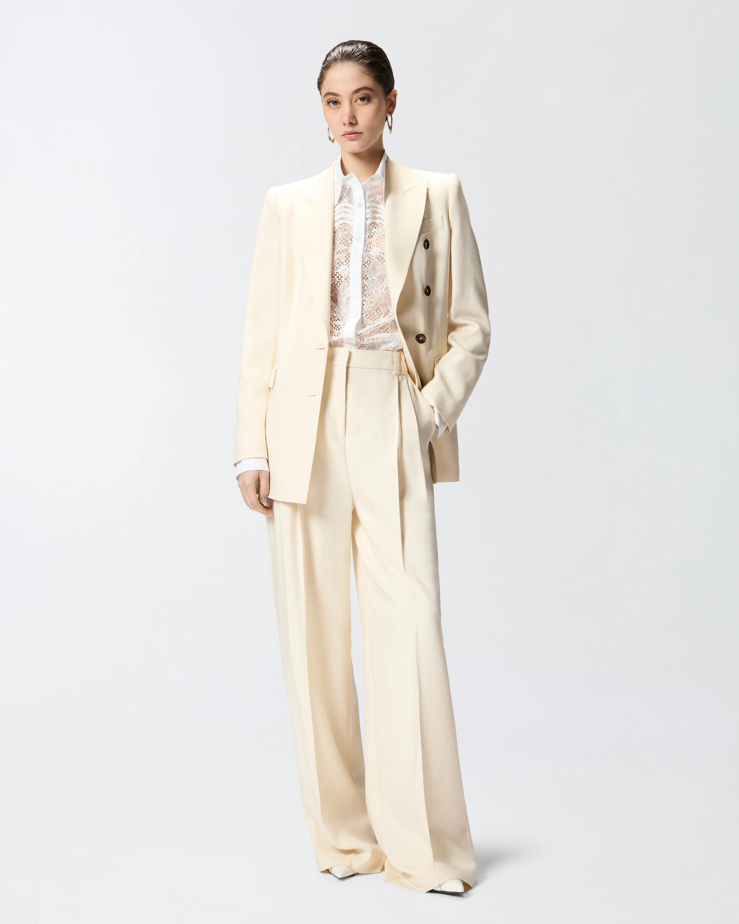 Pantaloni dritti con piega stirata