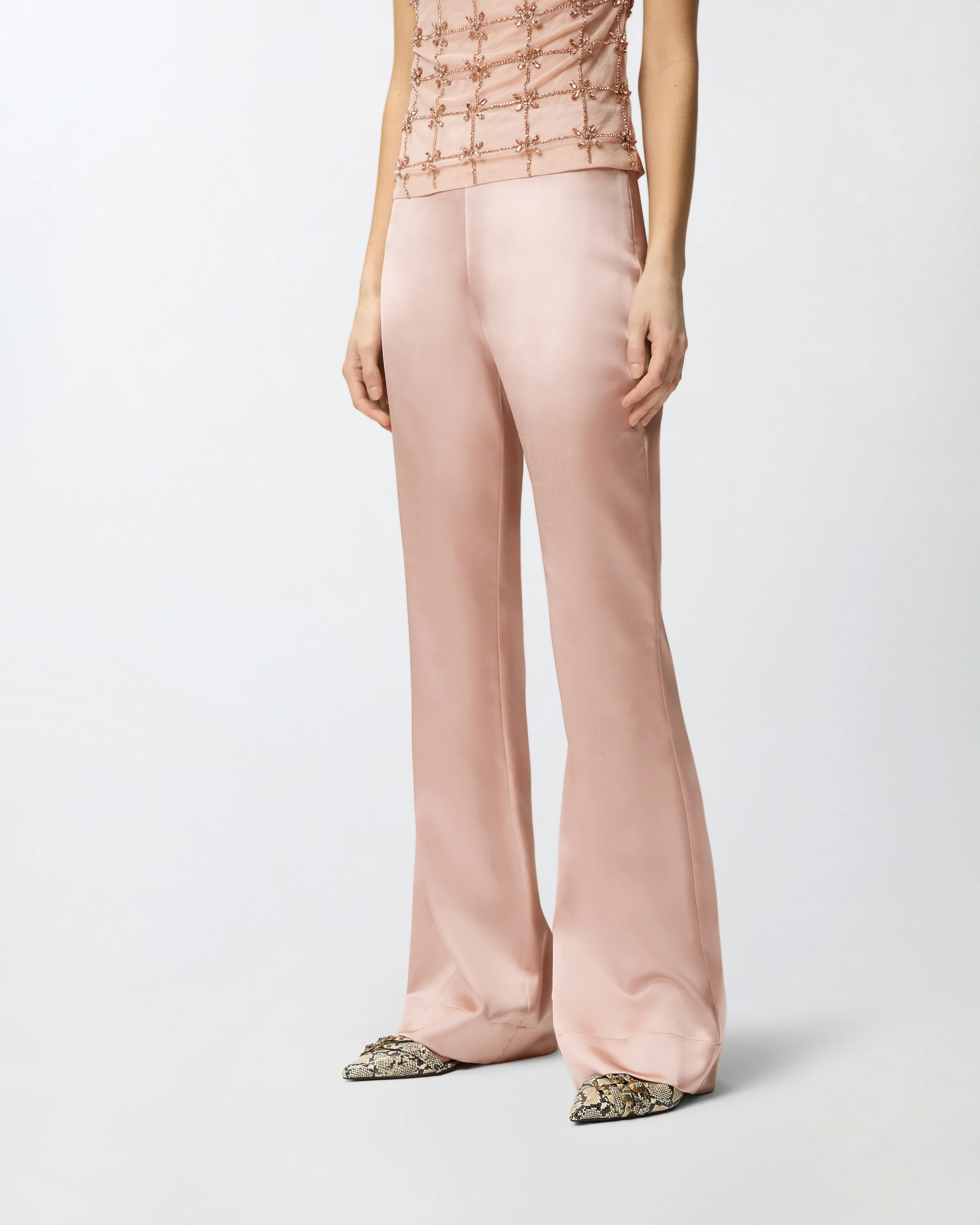 Pantaloni svasati in satin - Image 2