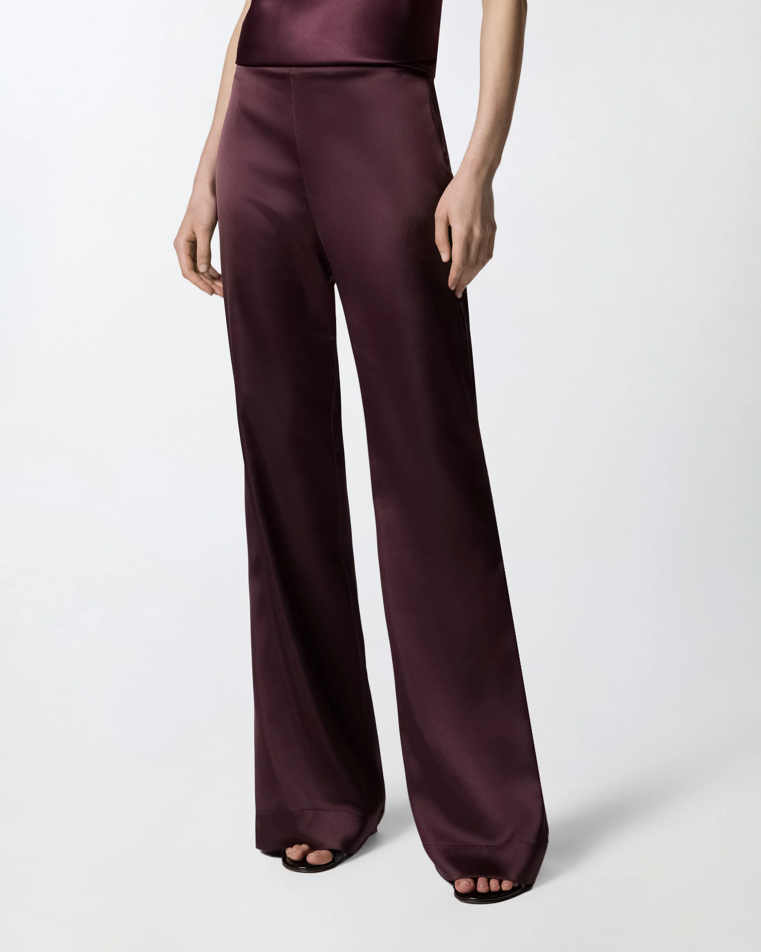 Pantaloni svasati in satin - Image 2