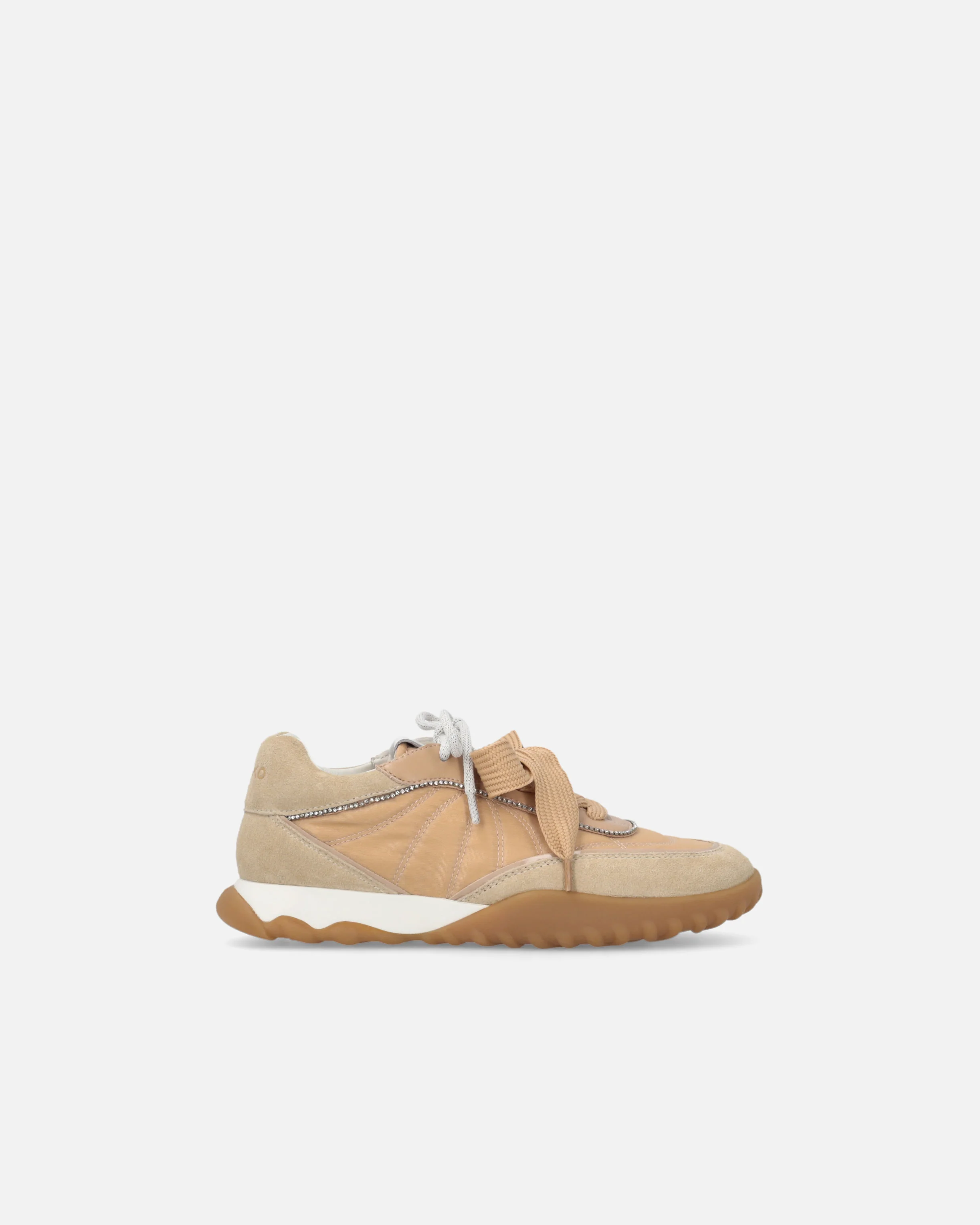 Scarpa da ginnastica con lacci doppi