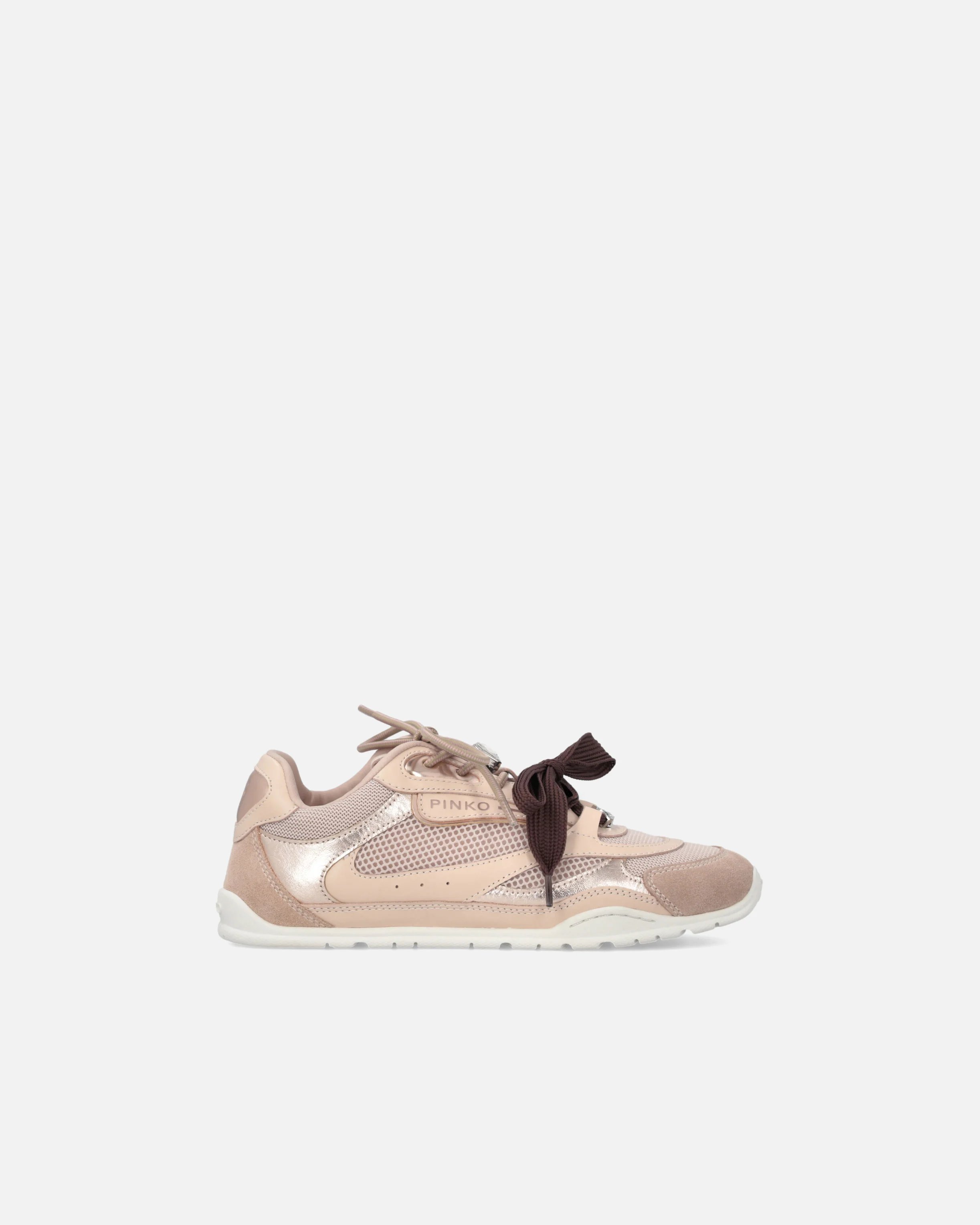 Sneakers con lacci doppi e applicazioni gioiello