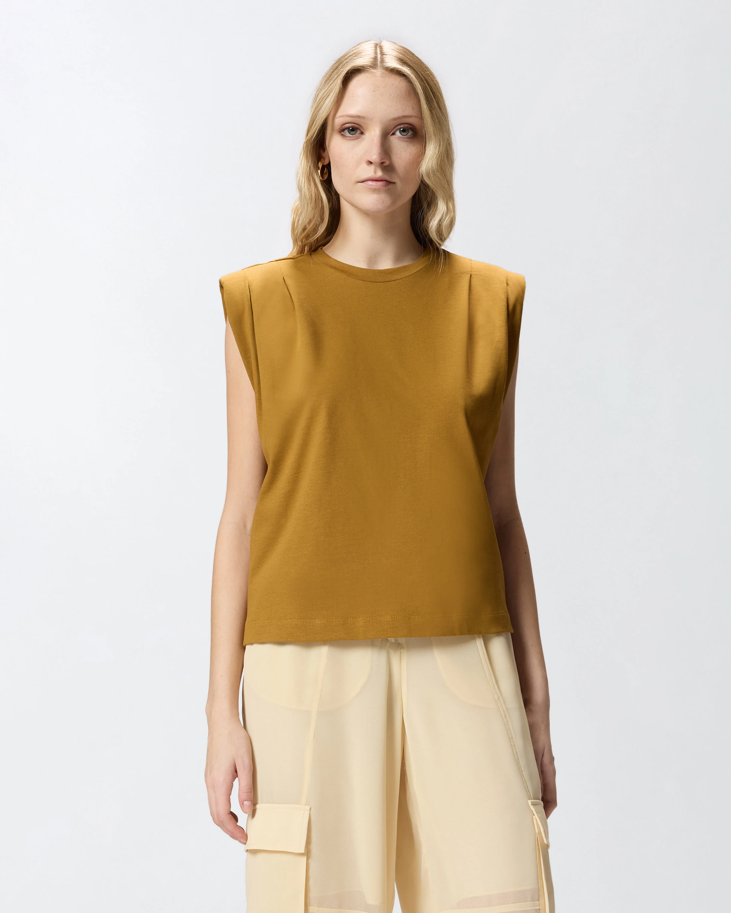 T-shirt smanicata in jersey doppio